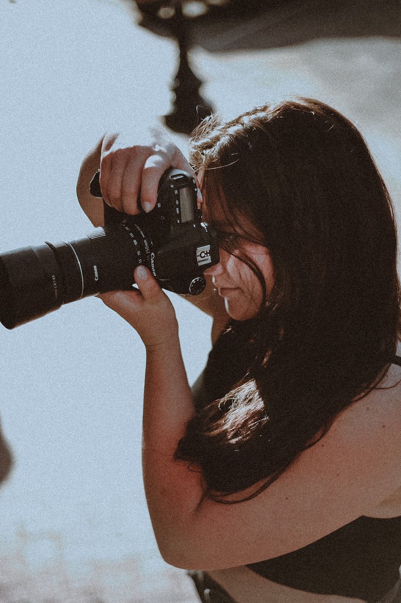 deck_sophia's tweet photo. So I’m graduating… 
To say I’m grateful is a understatement. I am so grateful I found what I am passionate about at a young age. https://t.co/VQcDv3fOxc
