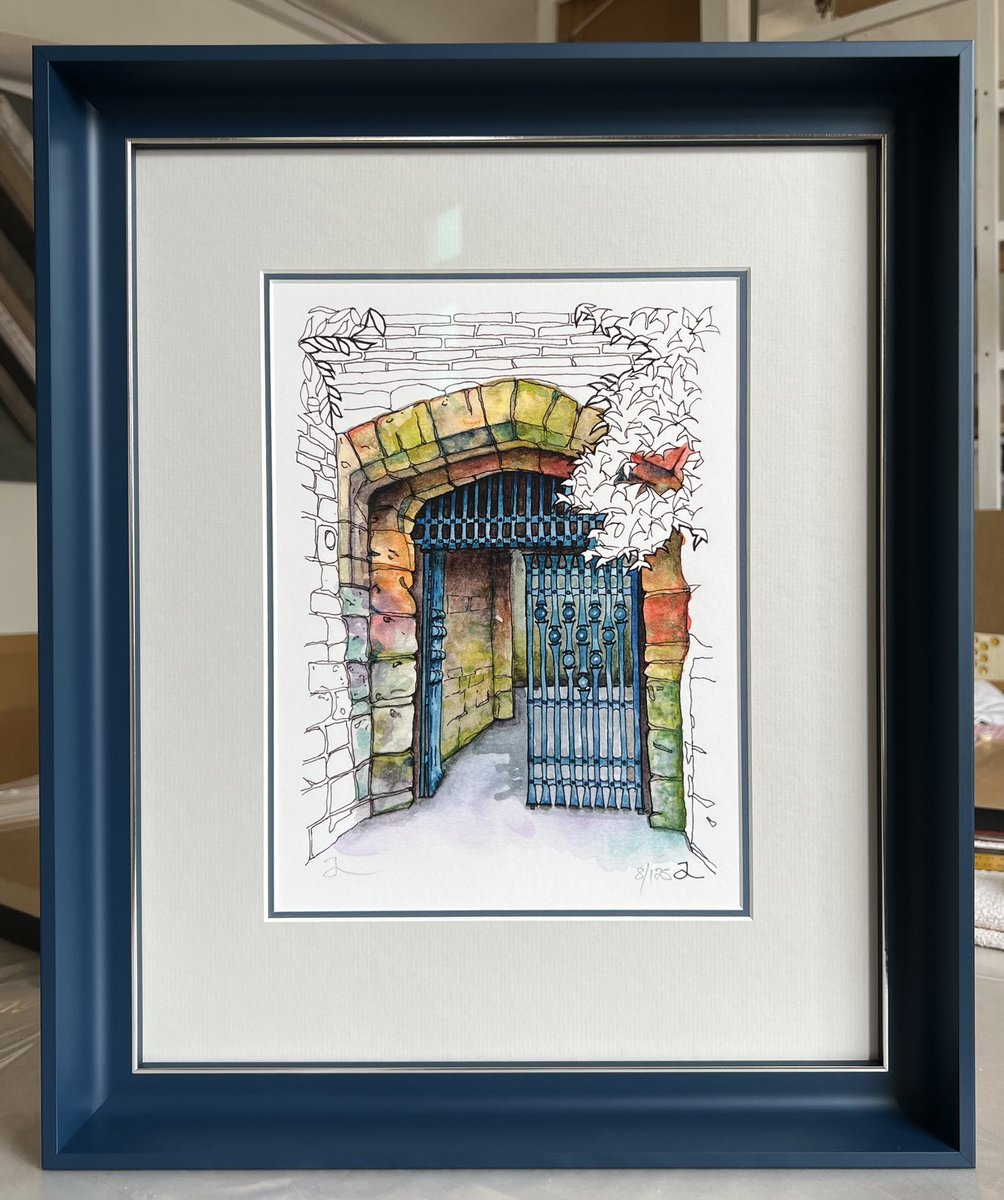 YPFOld's tweet image. Worcester’s Watergate from Jilly @JillyArchiImp recently completed by Lucy @YPFWorcester. Double layer mount in blue and grey set off with a deep blue frame with silver sight edge and anti-reflective glass. #WorcestershireHour