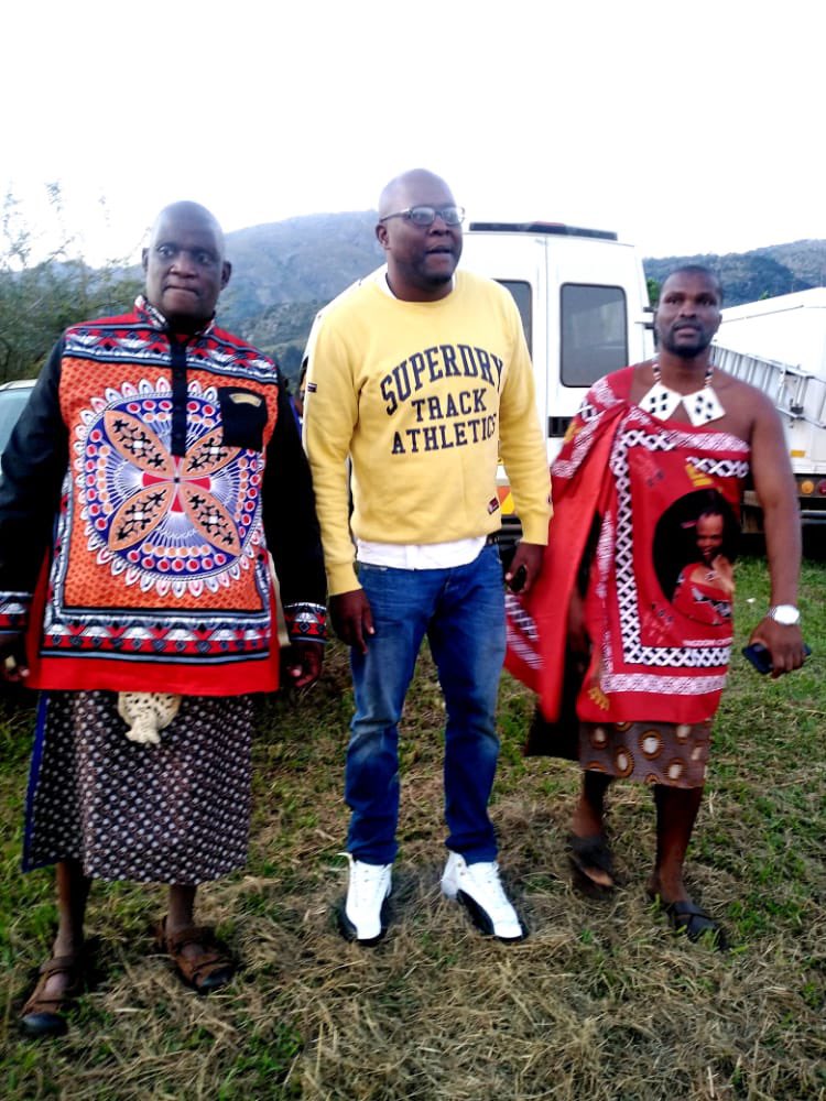 Phesheya_OG's tweet photo. Sitalobola gogo 😂🤣😂 fun was had today #kaMagongo #eLangeni #eMphakatsini #kaLovutha #waGatjedzi #waNyandza https://t.co/O2uhhmgKAE