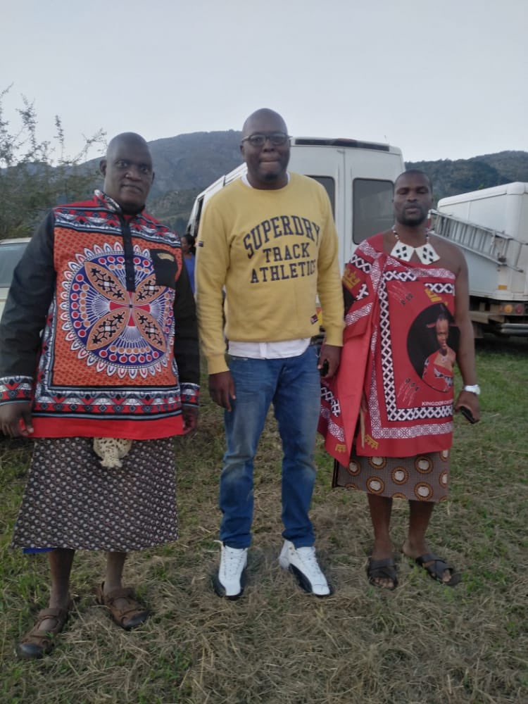 Phesheya_OG's tweet photo. Sitalobola gogo 😂🤣😂 fun was had today #kaMagongo #eLangeni #eMphakatsini #kaLovutha #waGatjedzi #waNyandza https://t.co/O2uhhmgKAE