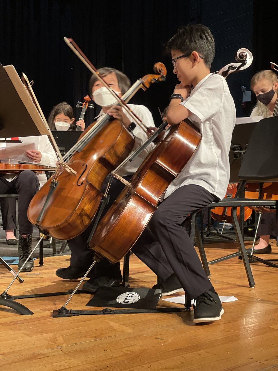 _TeacherThomps's tweet photo. Rehearsal time!

@HaddonfieldMus @JFTatemES @CentralES1 @haddonES1 https://t.co/H1TgCt9zTi