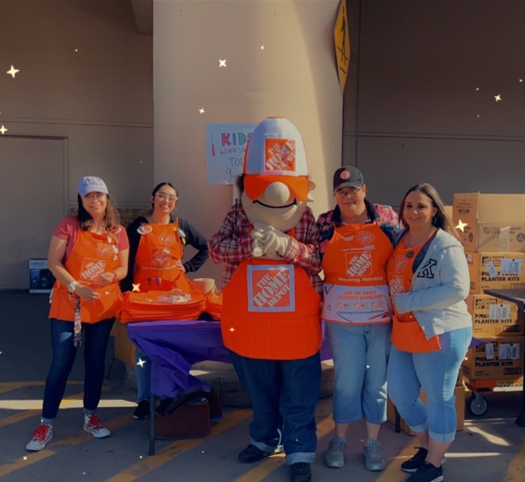 Kicking off the 1st Kids Workshop since covid started! #Success #kidsworkshop <a href="/SimpkinsTess/">Tess Simpkins</a> <a href="/HDLataille/">David Lataille</a>  <a href="/Karina1501_/">Karina 🧡</a> <a href="/HKaljian/">Hrk</a>