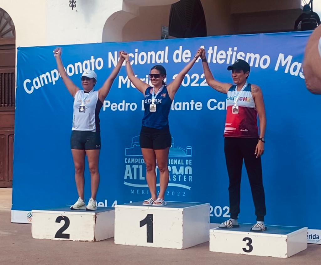 jlobatod's tweet photo. 1er y 2do lugar, 100 y 200 mts, respectivamente, Campeonato Nacional Master… orgullosos de ti @carlatkdmex #JUCAS #Merida2022 https://t.co/bTd5hZkCmb