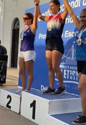jlobatod's tweet photo. 1er y 2do lugar, 100 y 200 mts, respectivamente, Campeonato Nacional Master… orgullosos de ti @carlatkdmex #JUCAS #Merida2022 https://t.co/bTd5hZkCmb