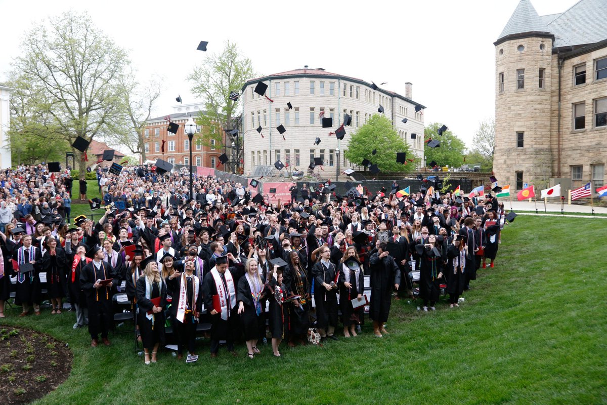 OhioWesleyan's tweet image. Congratulations, graduates❗️

“You are not an ordinary generation&quot; - Dr. Amy Acton

➡️ ow.ly/2kGR50J20Fp