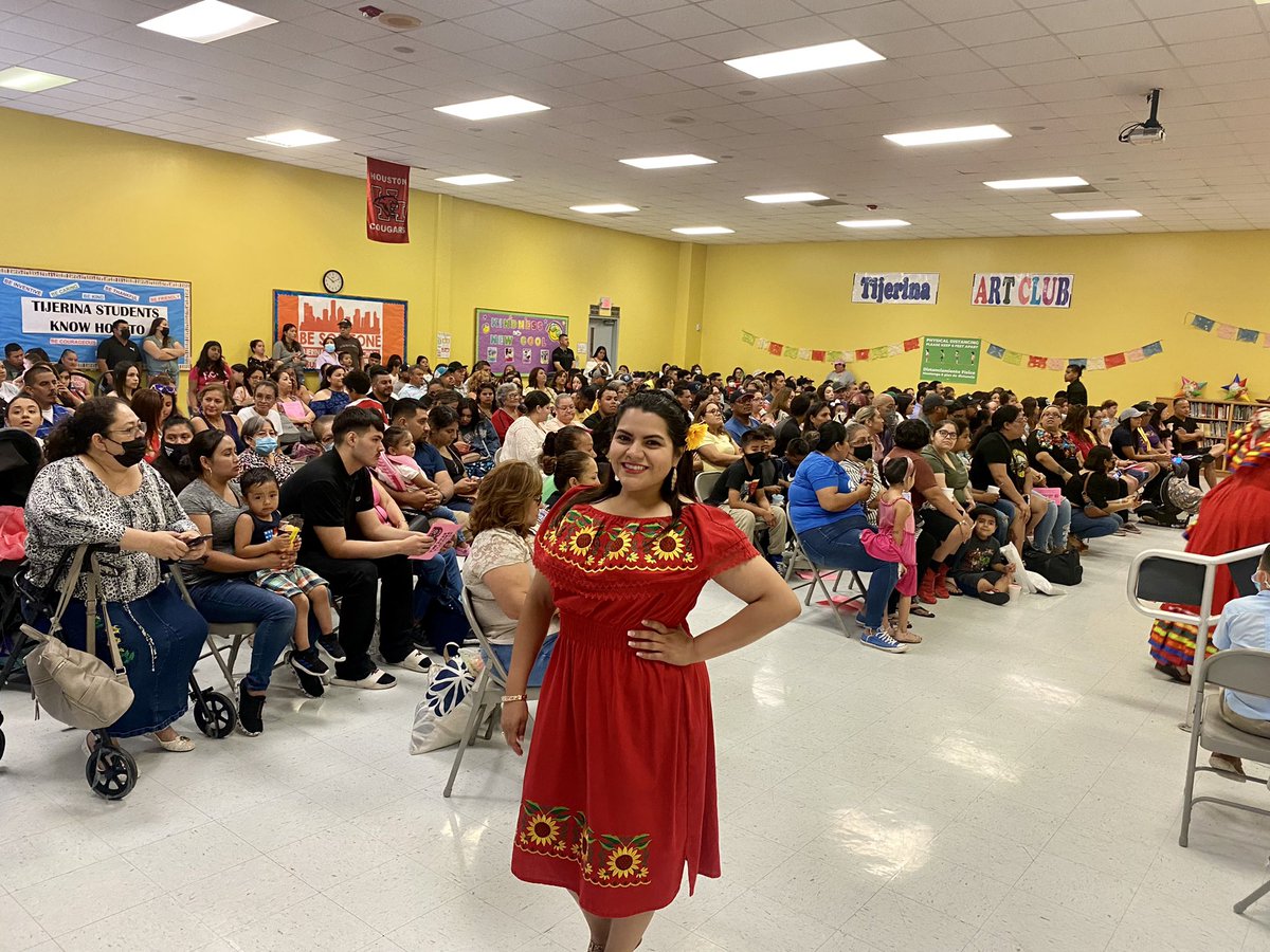 SjMottu's tweet photo. Cinco de Mayo @Tijerinaes style! Hermosas presentaciones por nuestros estudiantes! @Erwin_Garcia_ @tarrynce @ESO3_HISD @HISDMultiPrgms https://t.co/57Tuvi4qYX