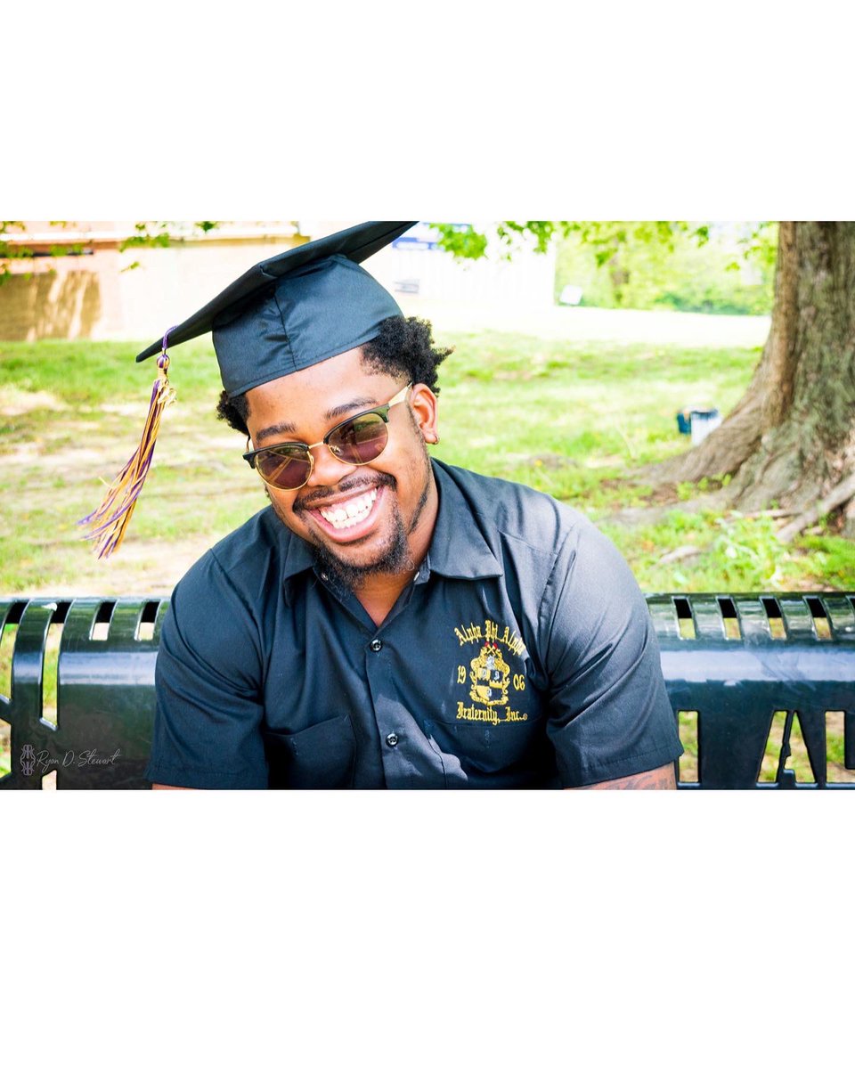nlb_domo's tweet photo. May 7th, 2022 at 10:00 I graduated from The LeMoyne-Owen College Bs in cybersecurity #LOC22 https://t.co/8FcCy3LRhf