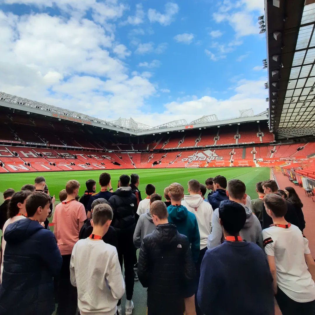 twedex_'s tweet photo. 🏟⚽️| An exciting day for @MeldrumPE as they began with a team training session at @BWIntFootball followed by a behind the scenes tour of Old Trafford 💪 #twedex https://t.co/i4JUiP8ljs