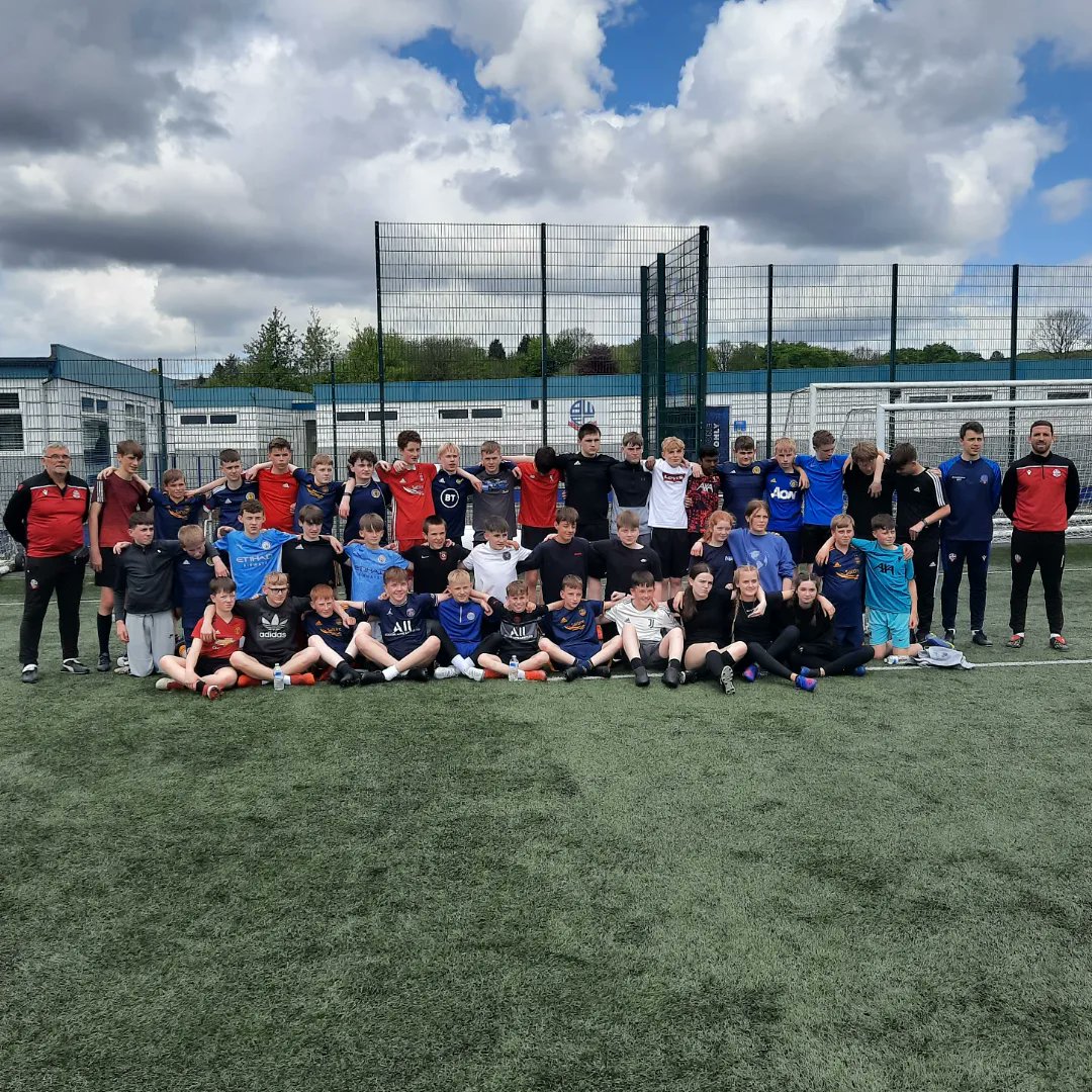 twedex_'s tweet photo. 🏟⚽️| An exciting day for @MeldrumPE as they began with a team training session at @BWIntFootball followed by a behind the scenes tour of Old Trafford 💪 #twedex https://t.co/i4JUiP8ljs