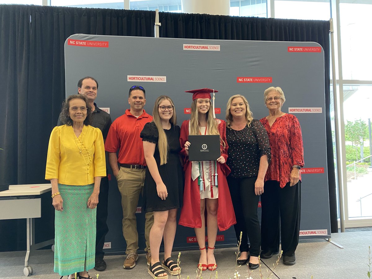 BS ✔️. MS next! ⁦<a href="/_BriannaHaynes/">brianna ♡</a>⁩ #proudfamily #proudadvisor