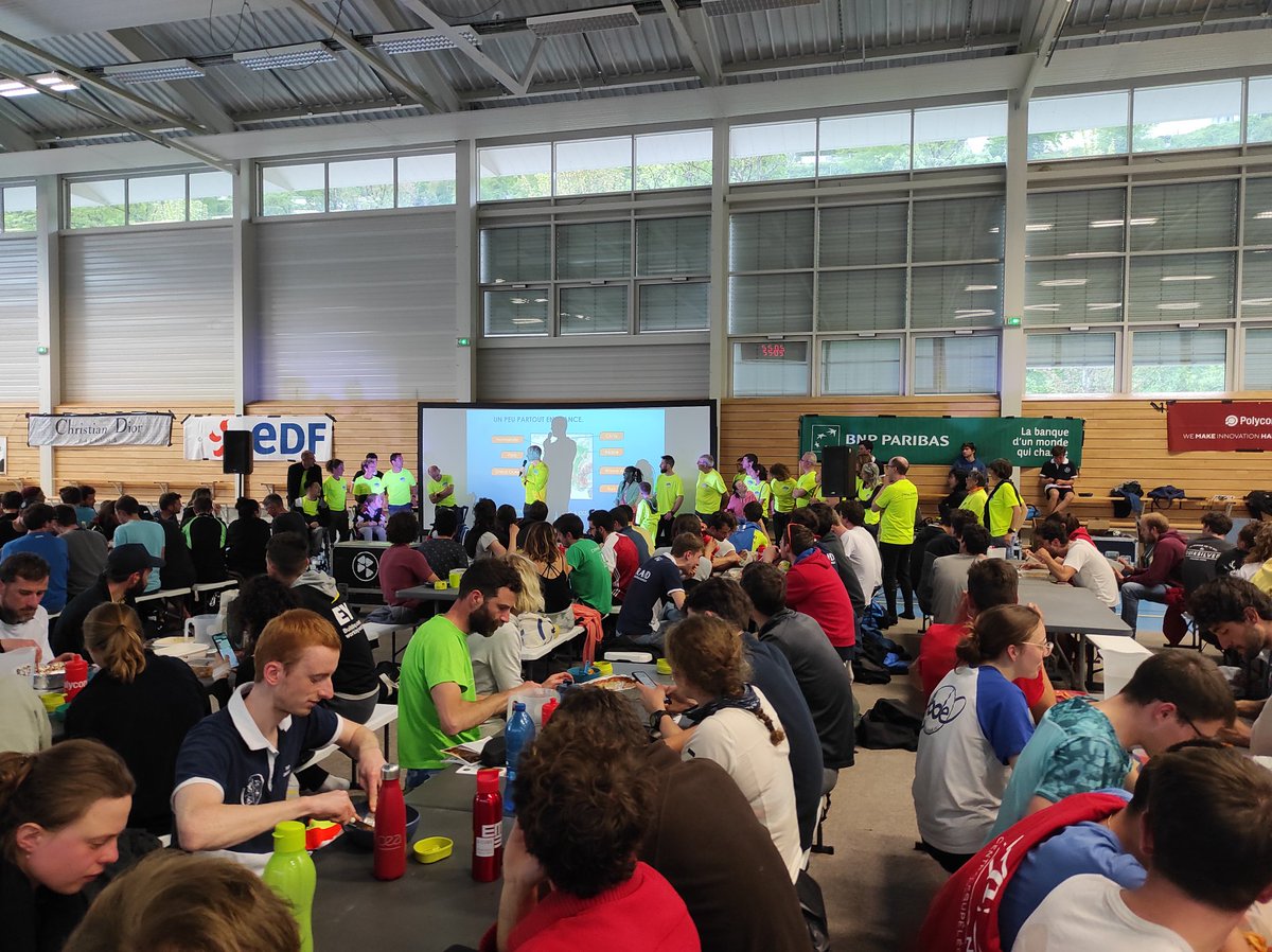 Dunes d'Espoir nous rejoignent sur le #raidcs, et nous parlent lors de la cérémonie de clôture de la quatrième journée de leur beau projet. Ils enfileront les baskets et les joëlettes demain pour prendre part à la course !