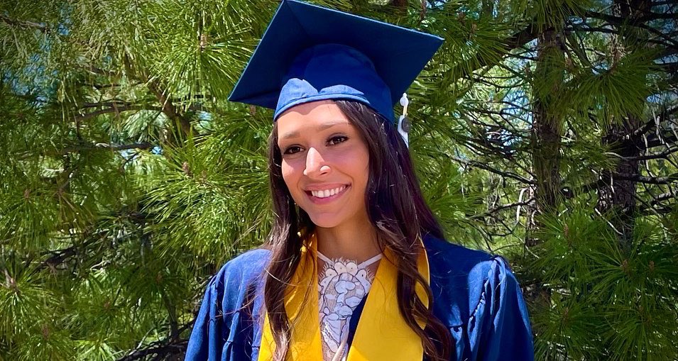 feyanezjr's tweet photo. Congrats to our very own Reyna on earning her bachelor’s degree from @NAU! So much pride and love! All the hard work and sacrifice… and of course the best is yet to come! 👩‍🎓 #NAUGrad #LumberjackForLife https://t.co/4C4IPt7QEq