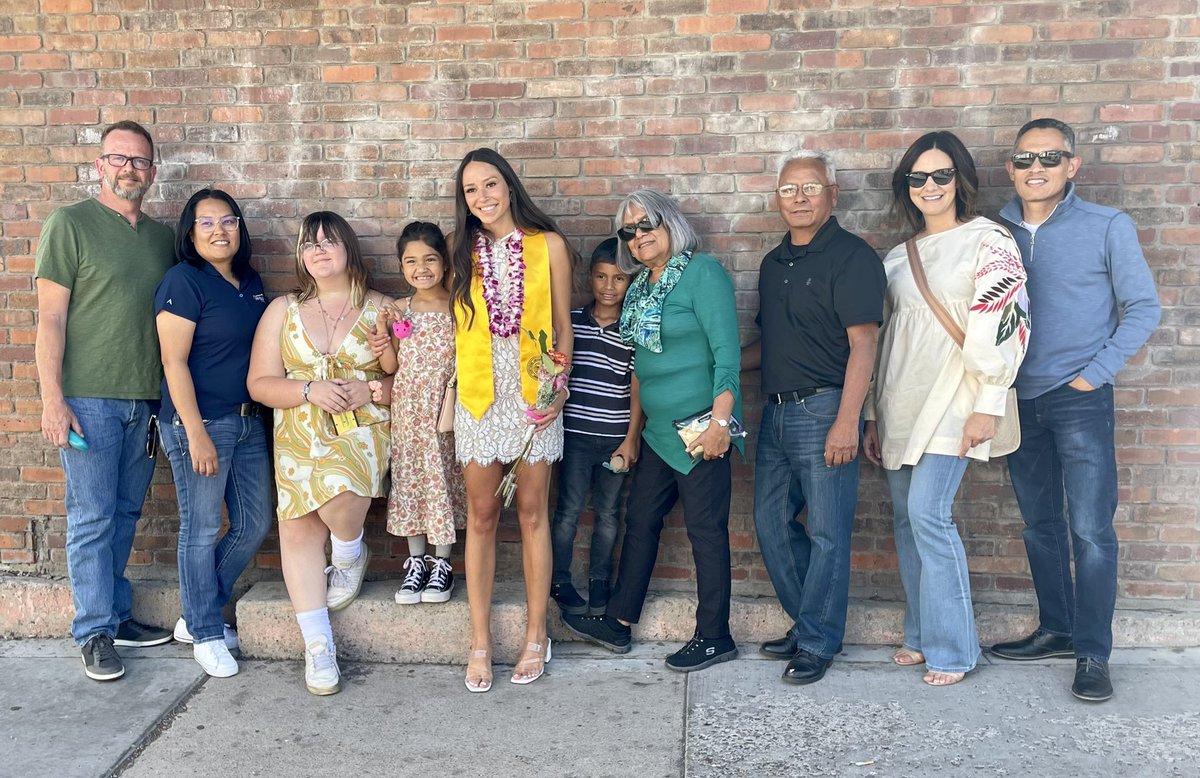 feyanezjr's tweet photo. Congrats to our very own Reyna on earning her bachelor’s degree from @NAU! So much pride and love! All the hard work and sacrifice… and of course the best is yet to come! 👩‍🎓 #NAUGrad #LumberjackForLife https://t.co/4C4IPt7QEq