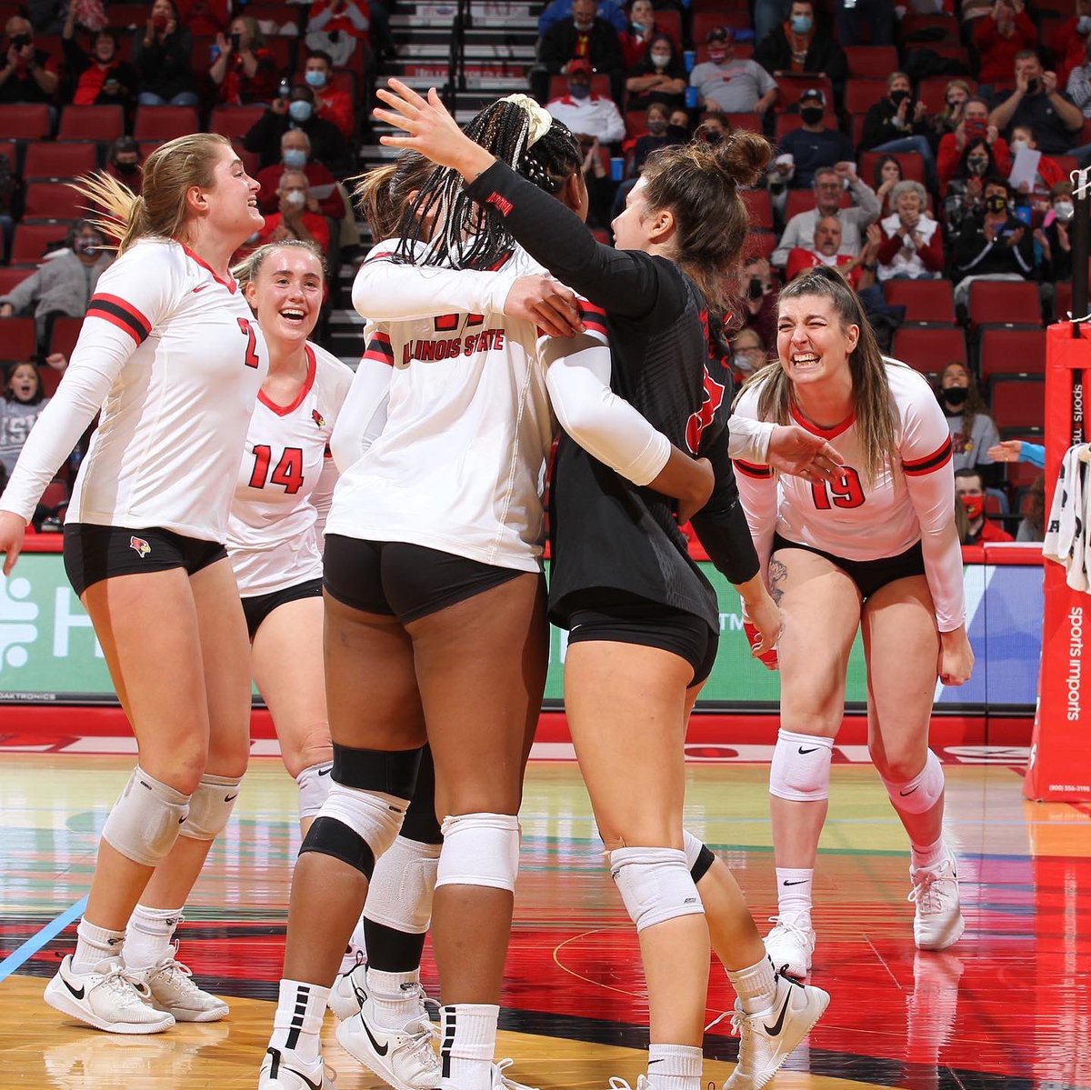 one of the best teammates out there🤩

thank you for everything you did for the Redbird Volleyball program, Paige❤️ you’ll always be a Redbird for life. 

#RB4L