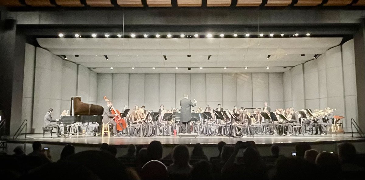 CarmelBands's tweet image. Wind Symphony l…Stunning!
Congratulations to our WS I students and directors on a simply breathtaking performance!
#ISSMA
#statefinals
#bandfamily