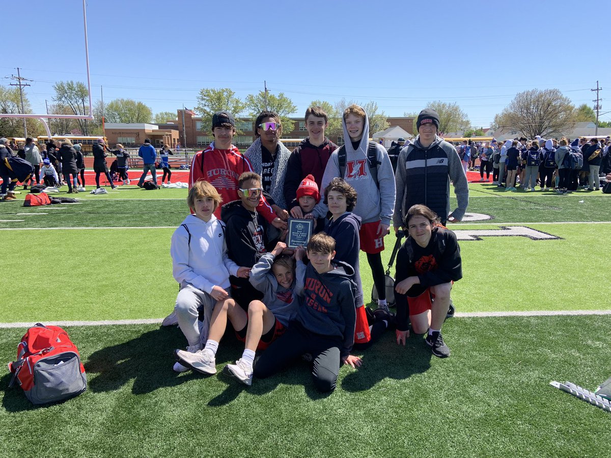 Huron_TF's tweet photo. Big shout out to the Junior High boys for finishing as the SBC Bay Runner-up!!! #thefutureisfast 🐯🔥🐯
@RegisterSports @huronschools @BCSNErie https://t.co/mTFeqtWq8p