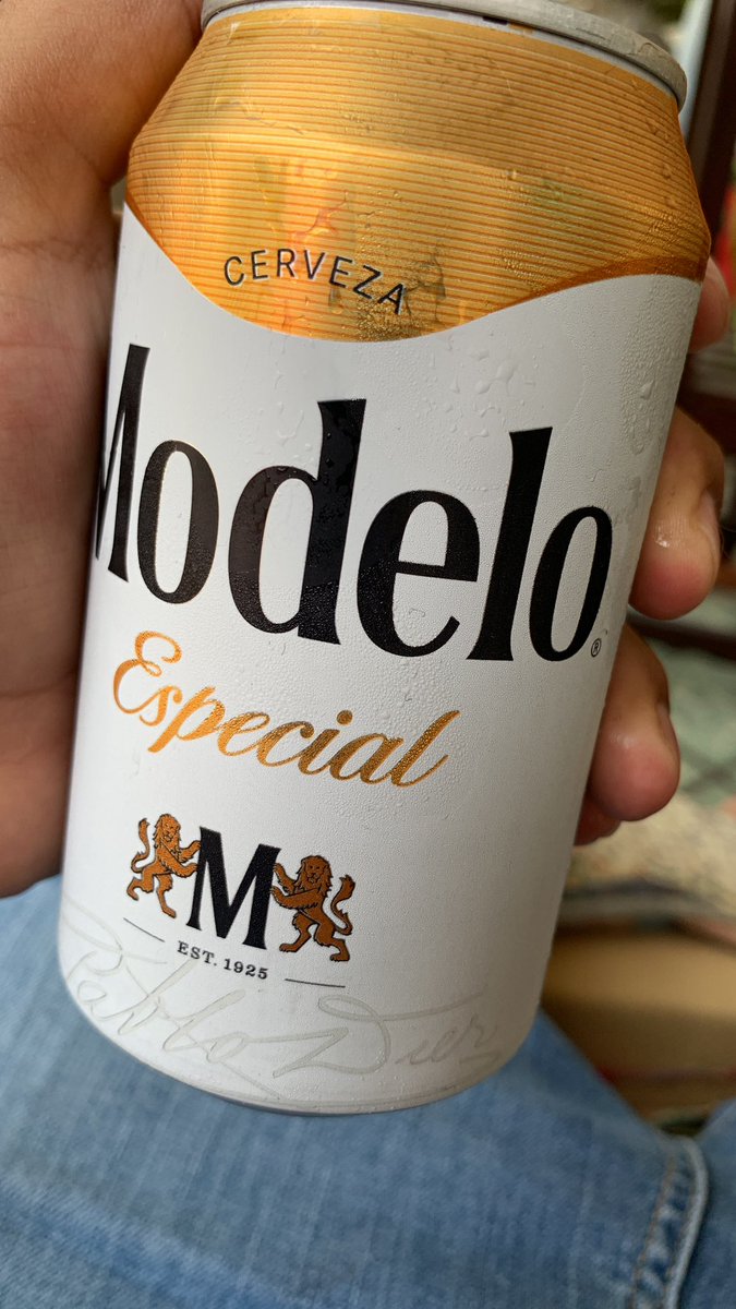 MARCK_ROA's tweet photo. Yo no quería, pero la calor…… pone violento a uno!!! #ChisteViejo #Yaquelin #PaLaCalor 🔥🌞🔥😅 https://t.co/HwF5QqfS7i