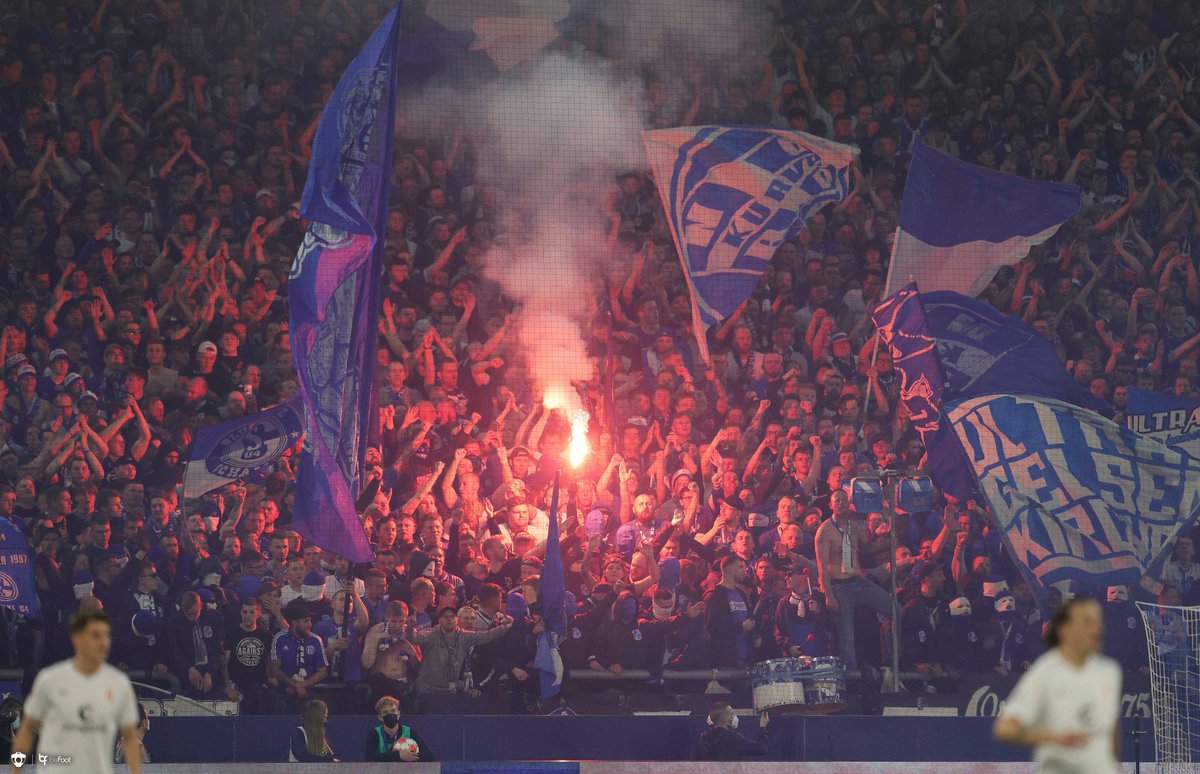 ¡¡SCHALKE 04 ASCIENDE A LA BUNDESLIGA!! OE OE OE SOMOS DE PRIMERA OTRA VEZ. VAMOS MINEROS. 💙🤍 

Volvemos a donde pertenecemos, volvemos a la primera división del fútbol Alemán. 🇩🇪 #Bundesliga.