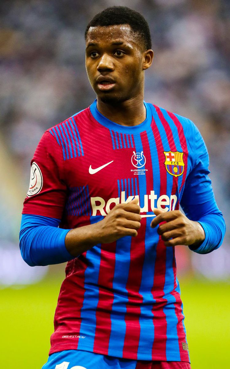 ¡¡ANSU FATIIIIIII!! ¡¡MARCÓ 1 MINUTO DESPUÉS DE ENTRAR AL PARTIDO!! ¡¡MANDÓ A GUARDAR LA PRIMERA QUE TUVO!! ¡¡QUÉ FACILIDAD TIENE PARA CONVERTIR GOLES!! ¡¡OTRA VEZ EL NUEVO 10 DEL FC BARCELONA!! ¡¡0-1!!