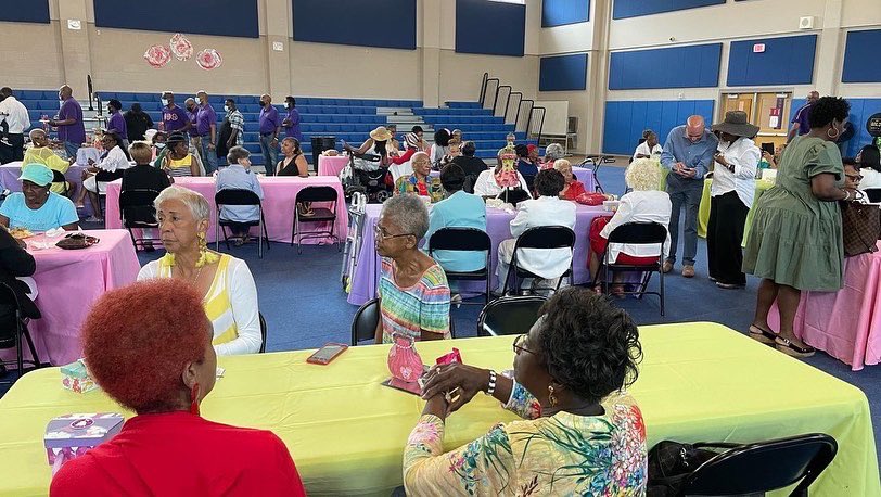 DeeBoydBroker's tweet photo. What an amazing morning celebrating mothers in our community!! CM Freddie King, the smooth sounds of our singing Diva Gina Brown, the Bruhs of Omega Psi Phi, volunteers&more, you did an AWESOME job today! Thank you all very much!
#happymothersday #mothersdaybrunch #AlgiersStrong https://t.co/aVsY2d3vLX