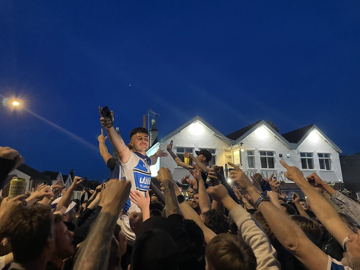 Out out? <a href="/aaroncollinsx/">Aaron Collins</a> 

#BristolRovers