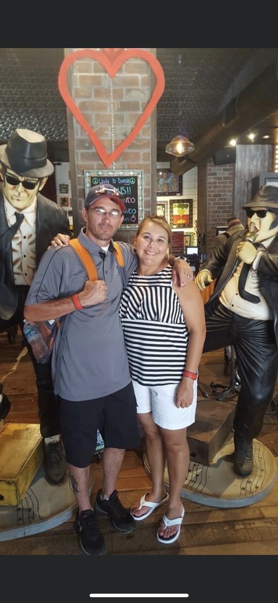 SundayYuhh's tweet photo. Man….. 3 years later and still hurting miss you mom. Really miss having my best friend with me to talk to when things get rough and when things get hard in life. I know you up there in heaven making big things happen ♥️ https://t.co/W3pffAG6YX