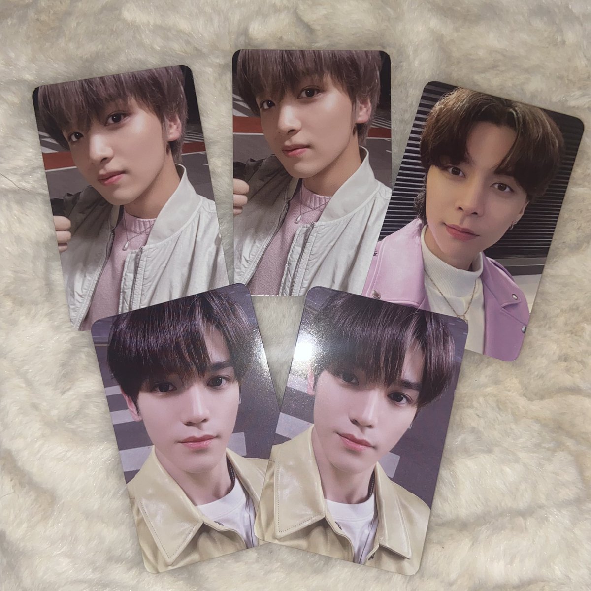 [ WTS ] 💚
ID CARD + PHOTO SET (RANDOM)

TAEYONG / HAECHAN / JOHNNY

🏷 $15 PER EACH

✅✅✅
✅✅🤍

( NOT INCLUDE SHIPPING FEE )

✈️WW SHIPPING
💌DM