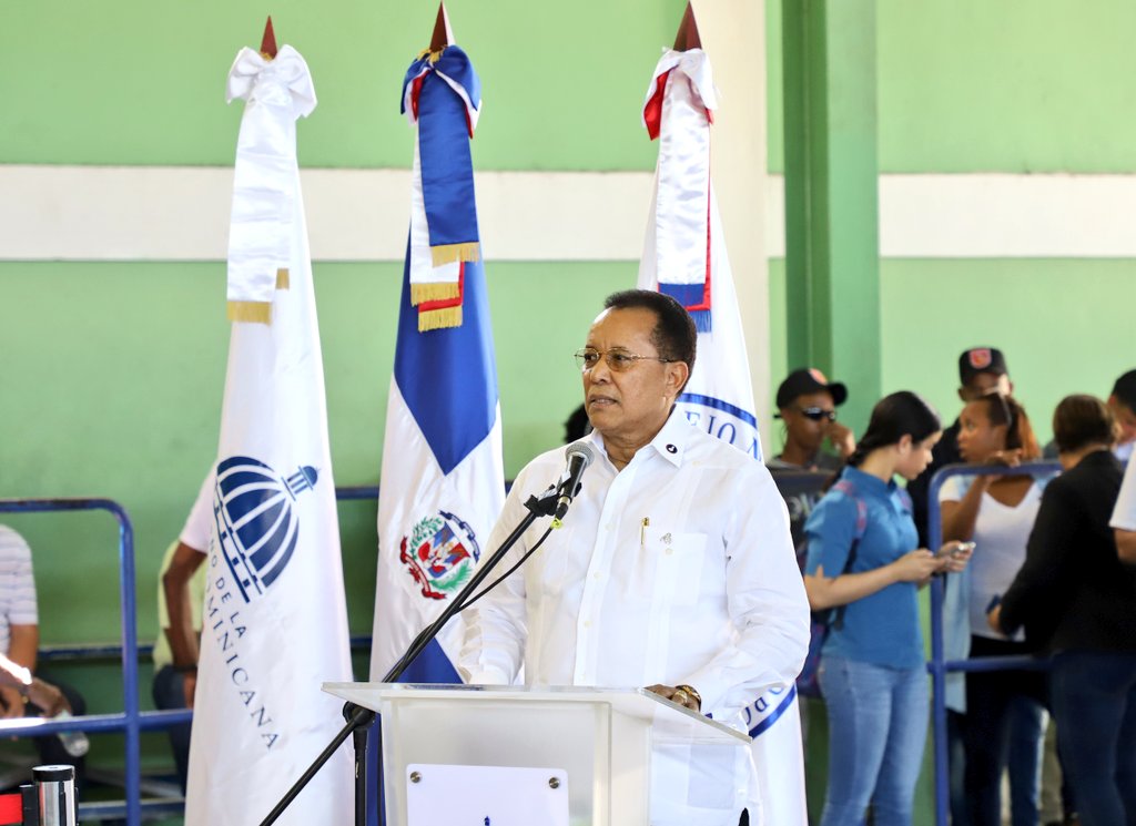 Durante el acto de la firma del convenio con <a href="/JuventudRD/">Ministerio Juventud</a>, el presidente del CND, <a href="/JMarteMartinez/">Jaime Marte Martínez</a>, dirigió unas motivadoras palabras a todos los jóvenes presentes, al tiempo de exhortarles mantenerse alejados del uso y consumo de sustancias ilícitas, manteniendo una vida sana.

⬇️
