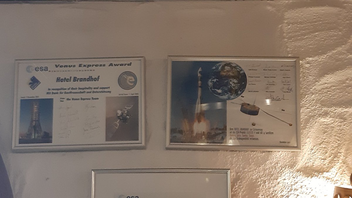 me_too's tweet photo. Visited a nearby restaurant #Brandhof and found these very familiar looking images 😊
Any of you remember the times, @ESA_Rosetta, @ESA_Cluster #MarsExpress #VenusExpress #MSG1 ? https://t.co/Q0soVBf2Eg