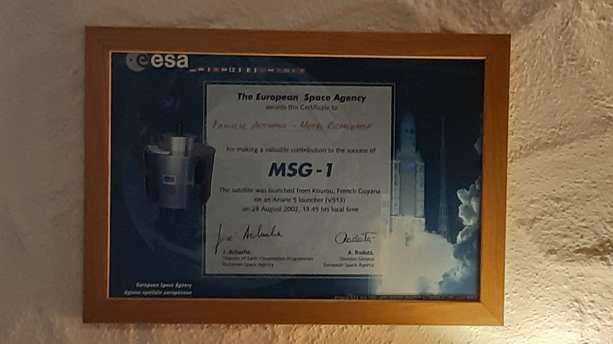 me_too's tweet photo. Visited a nearby restaurant #Brandhof and found these very familiar looking images 😊
Any of you remember the times, @ESA_Rosetta, @ESA_Cluster #MarsExpress #VenusExpress #MSG1 ? https://t.co/Q0soVBf2Eg