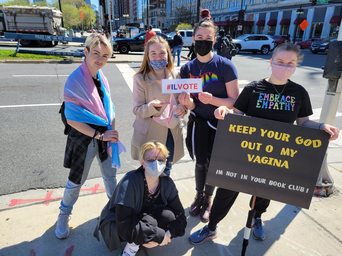 nwvchicago's tweet photo. @katylou2 @NOWChicago We registered 16 voters there!
#VoteThemOut
#MyBodyMyChoice
#ilvote https://t.co/0Itq6QnBWP