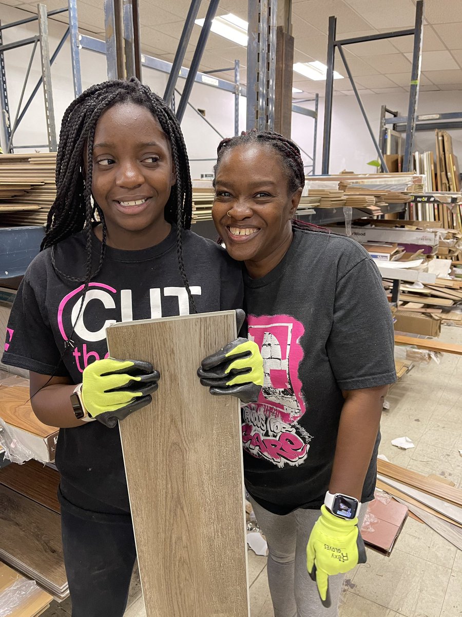 719Elevate's tweet photo. Today was our 2nd Quarter Day of CAREing, where CEC’s across care came together to volunteer as one team. Colorado Springs had 6 volunteers put in a combined 15 hours helping Habitat for Humanity. @marknolanmfn @leslie_vickie @JonFreier @RachRo03 https://t.co/Nt6pijjAxZ