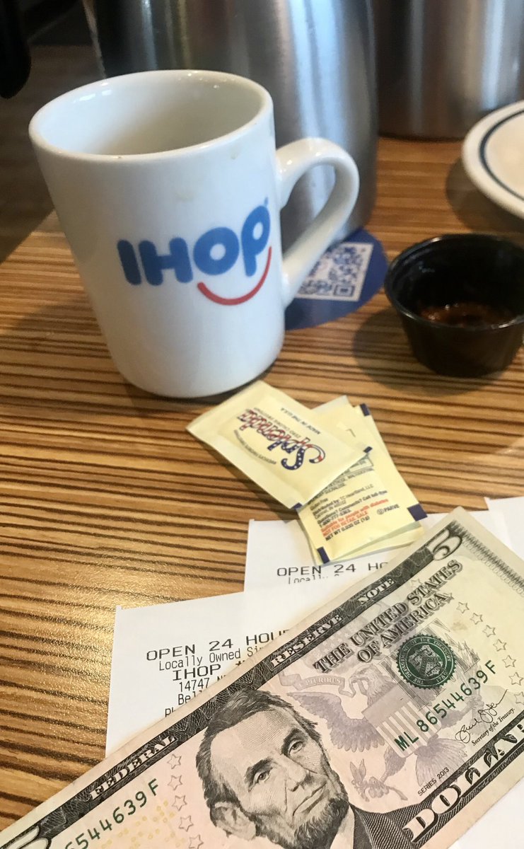 c4chaos's tweet image. just had brunch @IHOP 🥞 of course we paid in $DASH via #DashDirect Crypto Card coz that’s how we roll 💪😎🔥 #P2PElectronicCash