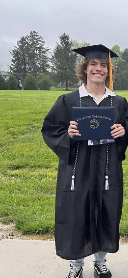 MTV_Baseball's tweet photo. Congratulations to Senior Marcus Bradley for graduating yesterday from Central Ohio Technical College!

We are very proud of you on this huge academic accomplishment!

@Jsan0900 @JacketJournalMV @mrC_MVHS https://t.co/2tnAuAyQVW