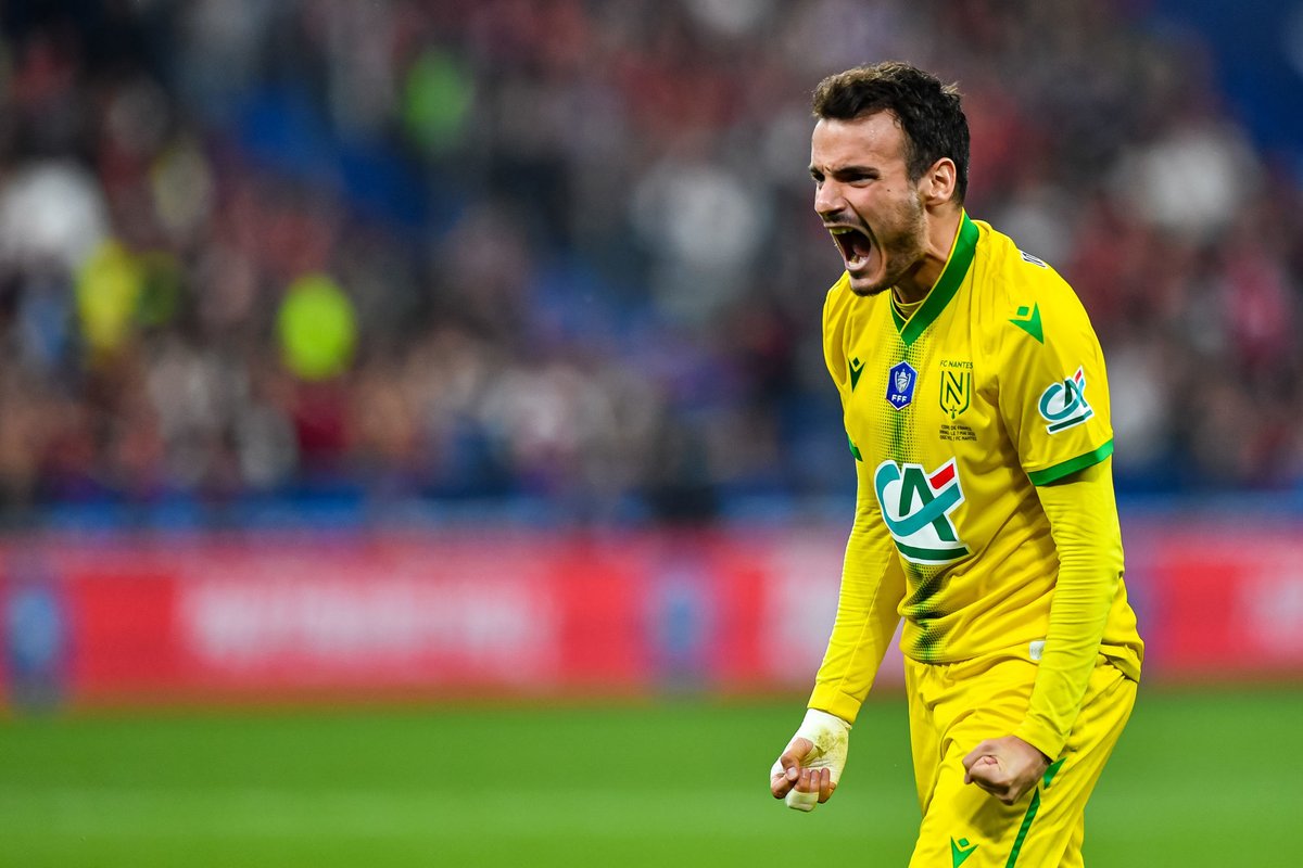 ActuFoot_'s tweet photo. 🚨 OFFICIEL ! Le FC Nantes se qualifie pour la phase de groupes de la Ligue Europa 2022/23 ! 💛💚 https://t.co/d1d3jHzPVd