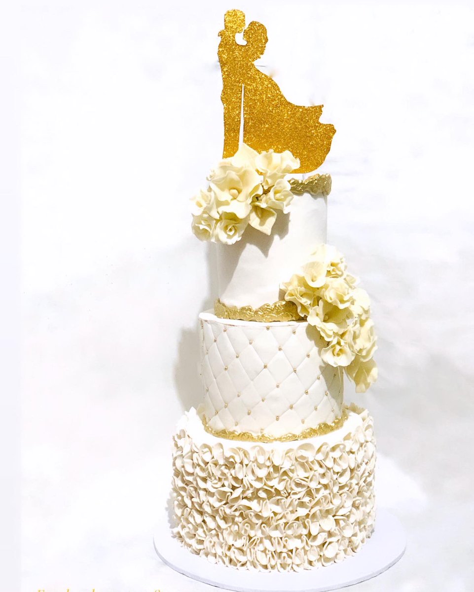 fynahhh's tweet photo. As Iโve been doing, this is me showcasing the wonderful work of my hands ๐
#bakersinph #cakesinph #eventsinph https://t.co/fTDTf53U2J
