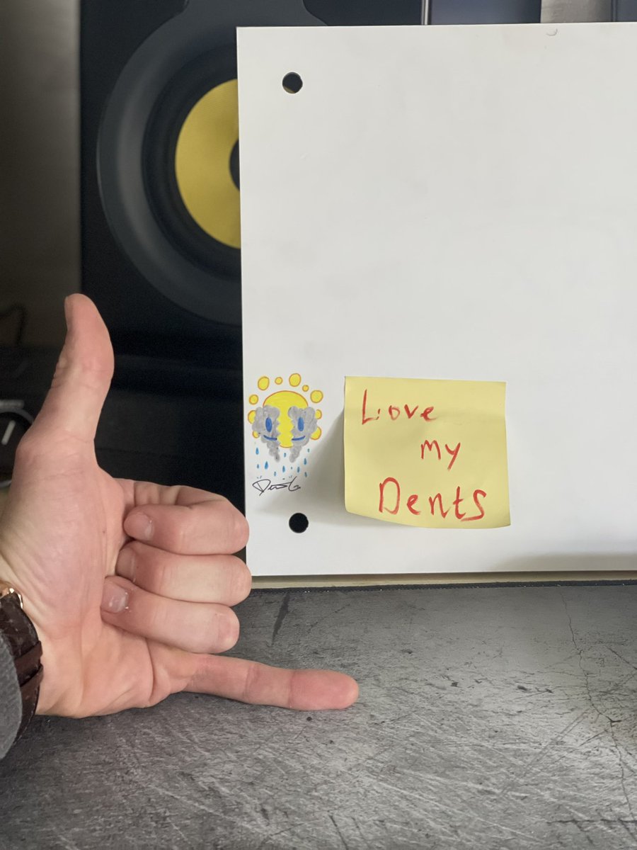 Copenhagen0x's tweet photo. My #DentedFeels ❤️I’m shaking from getting ready to receive my first apparels for me and my friend from the second #DentedDrip and 🔥FINALLY🔥come out with an amazing unique idea for the picture with my last #Giveaway 
🚀 L F G 🚀
#DentedNotBroken #DentedFeelsMerch #NFTCommunity https://t.co/OXA5VYcvXS