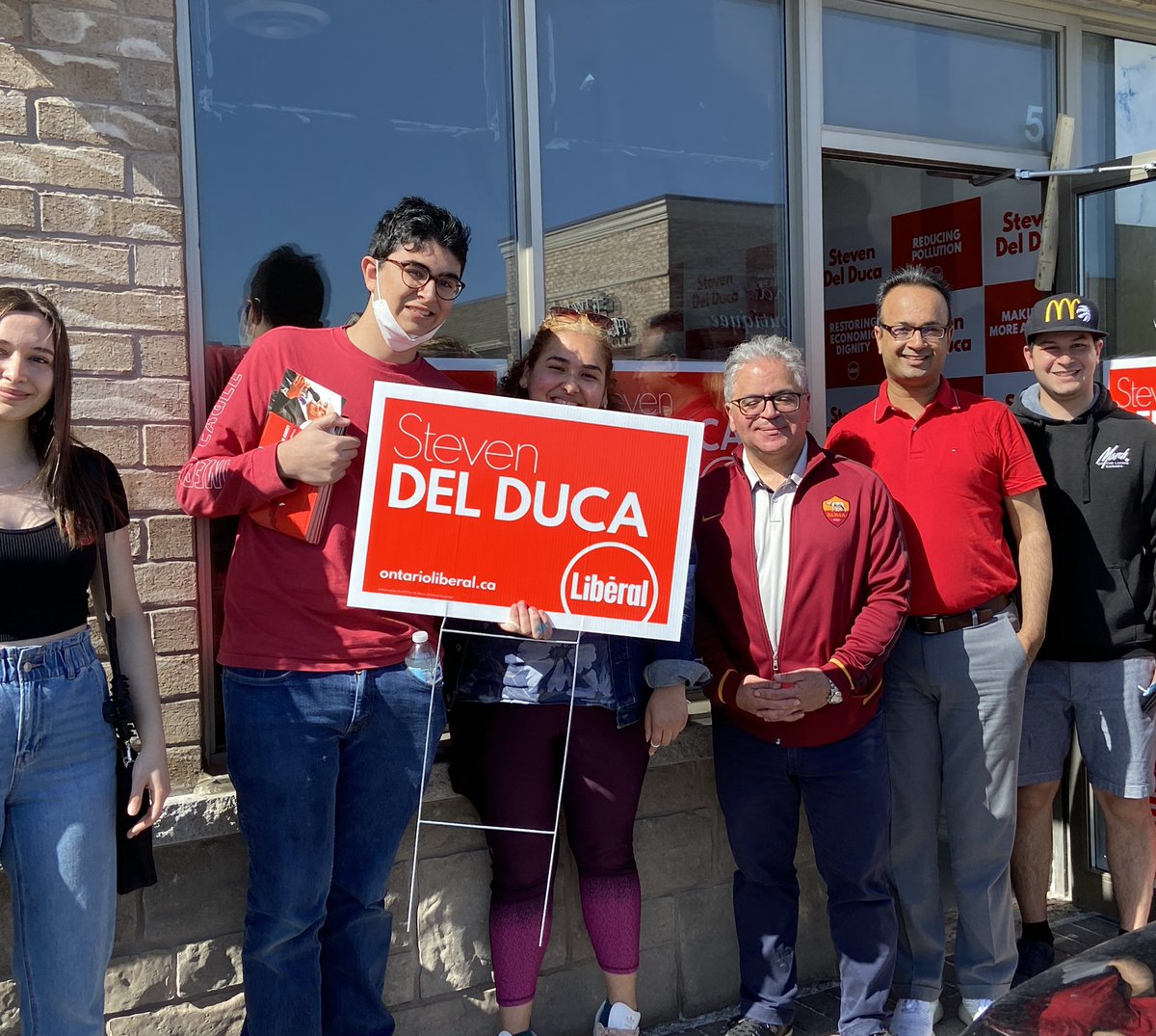 VWPLA's tweet photo. A great day at the doors for Team @StevenDelDuca! Thanks to @OntLiberal President @_BrianJohns and MP @fsorbara for joining us in #Vaughan #Woodbridge #onpoli https://t.co/an0Tvzp2ab