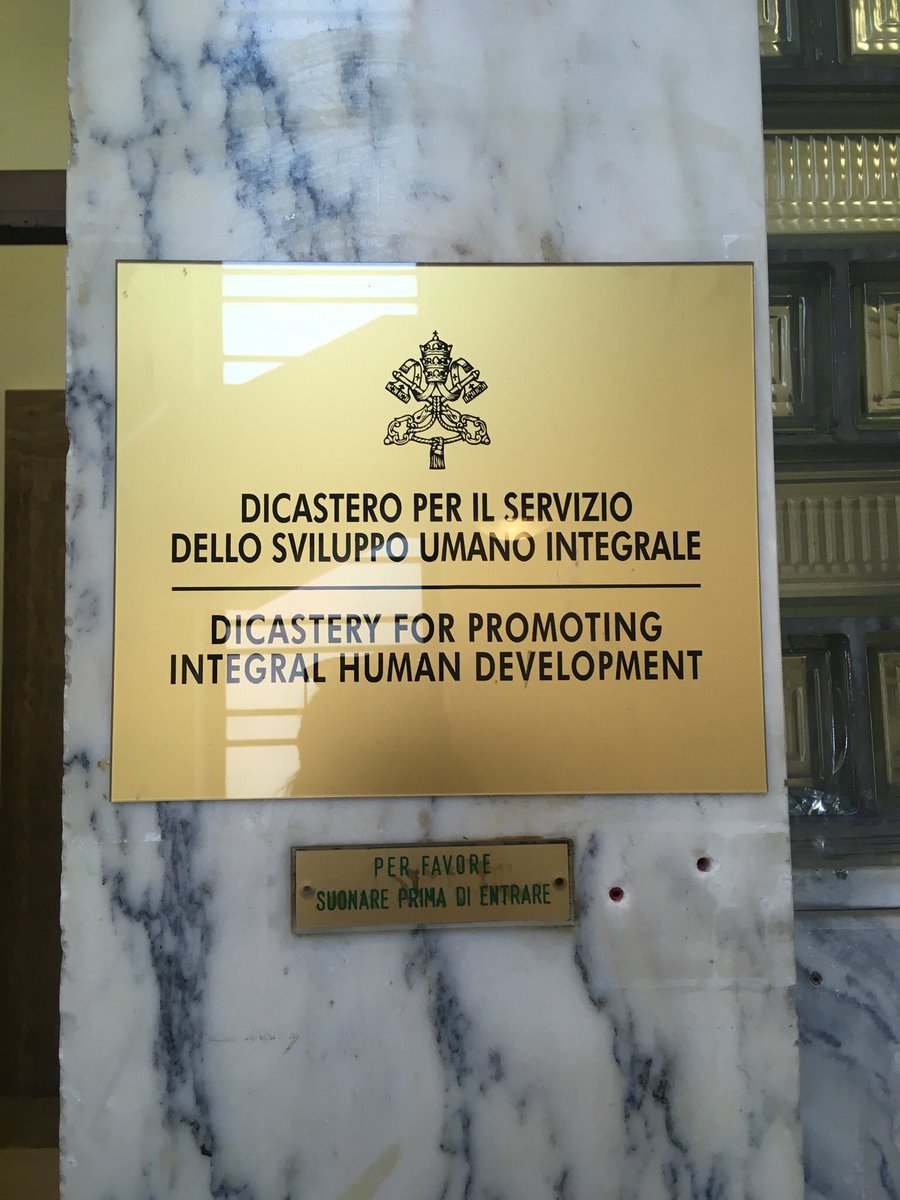 SMCA_Chaplaincy's tweet image. Met Fr. Josh who works with the Ecology department of the Vatican City! Thank you for sharing with us your work and your hopes for COP27 next year @CAFOD #StepIntoTheGap