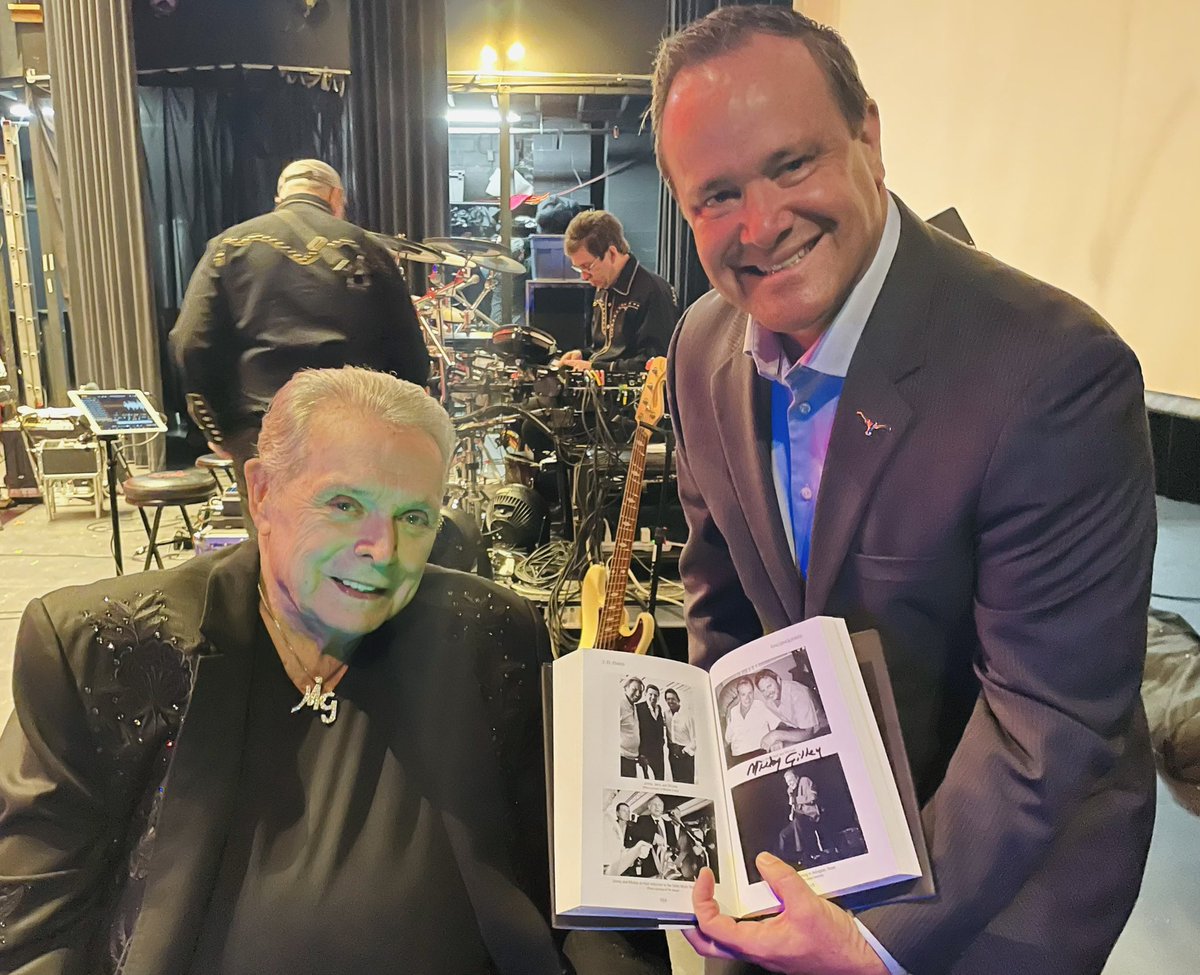 Arlington Music Hall extends it condolences to the family of Mickey Gilley 5/9/36-5/7/22

It was an honor to present The Urban Cowboy, at AMH last month.

In the book “Unconquered” a concert @ AMH is mentioned + the fried chicken (Babe’s Chicken) we serve artist in our Green Room