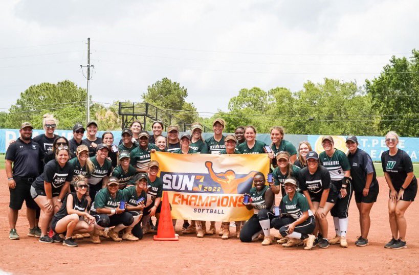 WebberSoftball's tweet photo. Your 2022 Sun Conference Champions ✨ https://t.co/pEwRcbI2yE