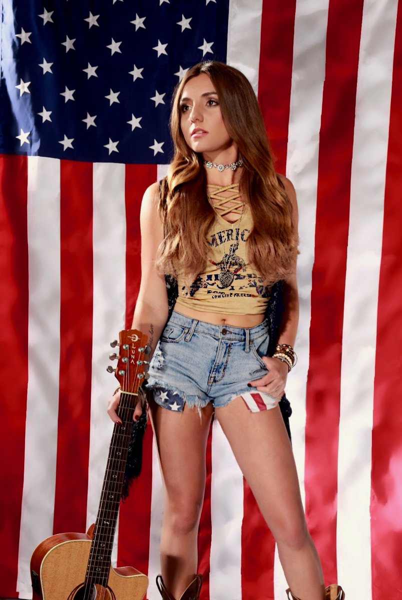 CountryBellesUK's tweet photo. Next Saturday 14th May the Country Belles Artist of the week is @lauravankaam and the Interview comes from @paytonhowie ( @korepr ) https://t.co/9C4SjLw8It