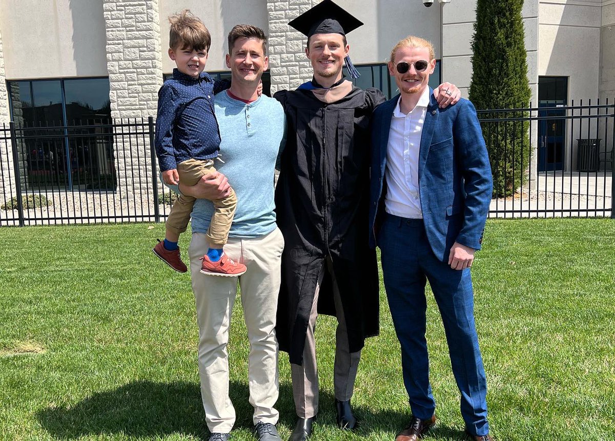 CUNEMSOC's tweet photo. Congrats to our graduates, both for undergrad and grad degrees! #CUNEgrad #NextChapters #LeavingALegacy https://t.co/fBqHeTRJhF