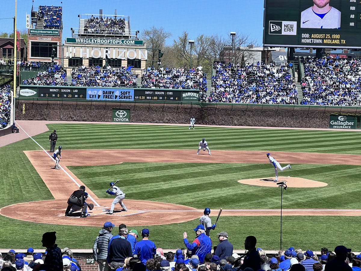 My BFF @mollykatejane are on an EPIC baseball trip this weekend - catching all 3 @Dodgers games at Wrigley followed by two more games of her @CleGuardians. Game 1 was a 7-0 win by @ClaytonKersh22. And I caught a foul ball!!