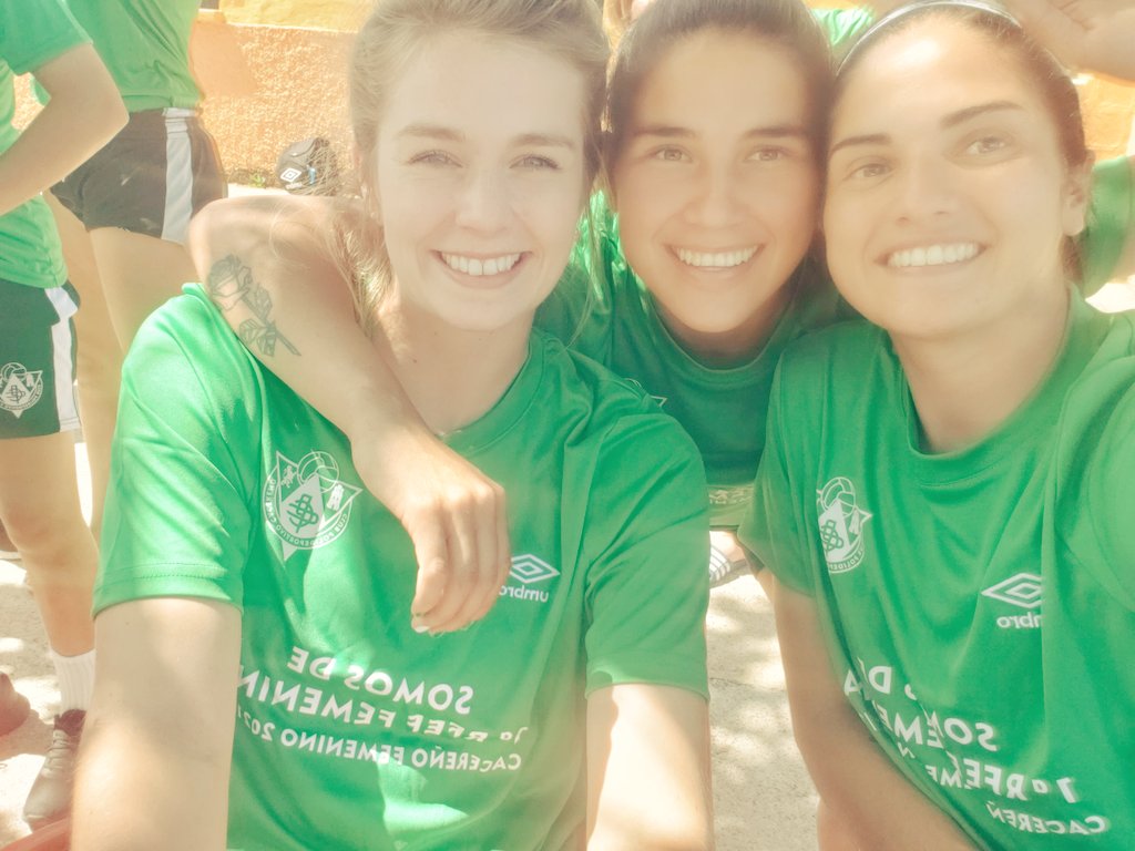 SoloCracks's tweet photo. 🇪🇦El encuentro entre Cacereño y La Solana de #RetoIberdrola se saldó con un empate sin goles.
🎉¡El conjunto de nuestras @bsantibanez18, @JenayaRobertson y @Manoly_Baqueriz ascendió matemáticamente a Primera RFEF!
👏🏼FELICITACIONES
#PorMasYMejorSiempre #Solocracks https://t.co/4tJtyXaUpI