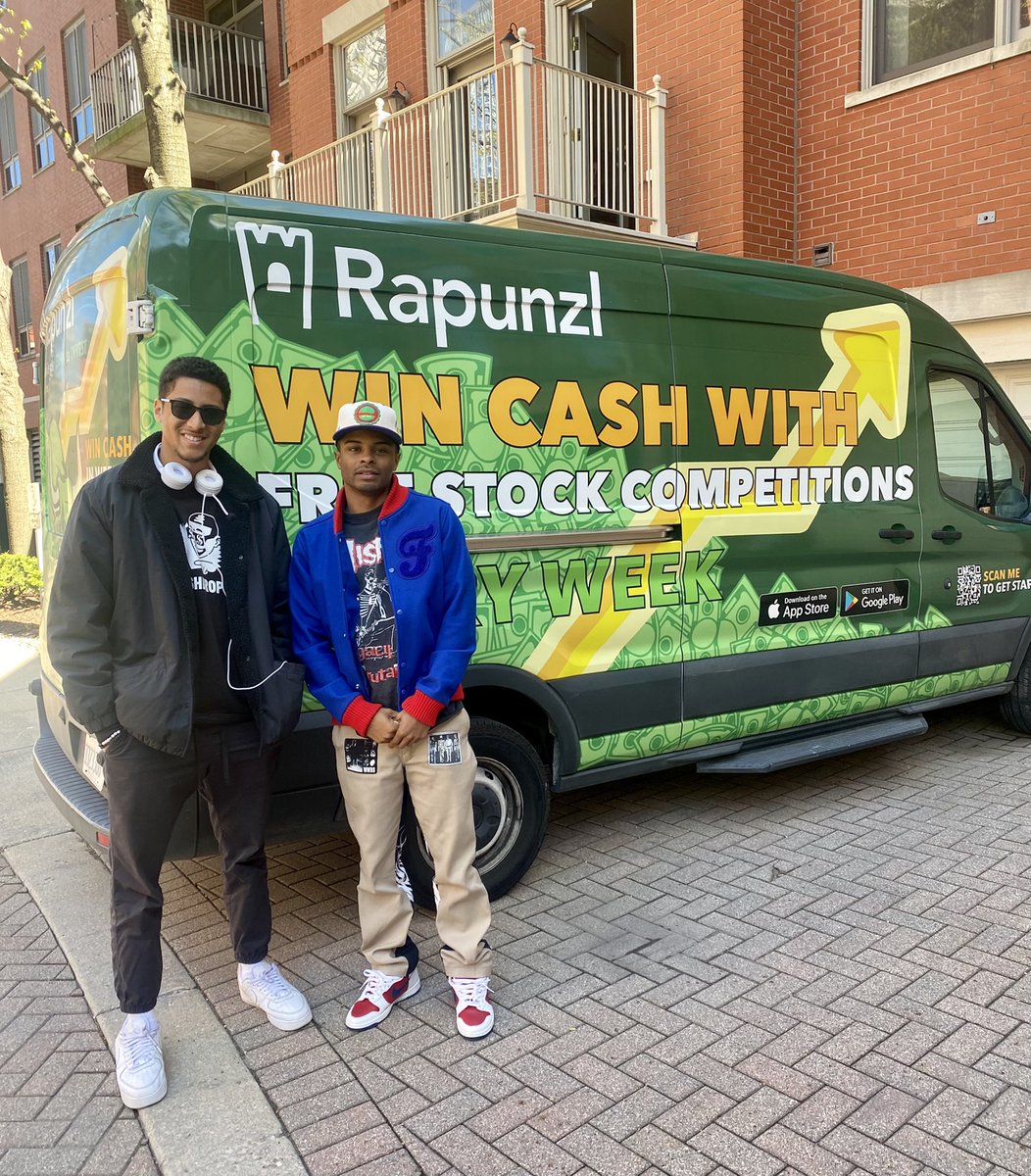 landon20s's tweet photo. Met a cool founder today @Rapunzl_Invest 💰 #builtinchicago https://t.co/yHgqjuD6d7