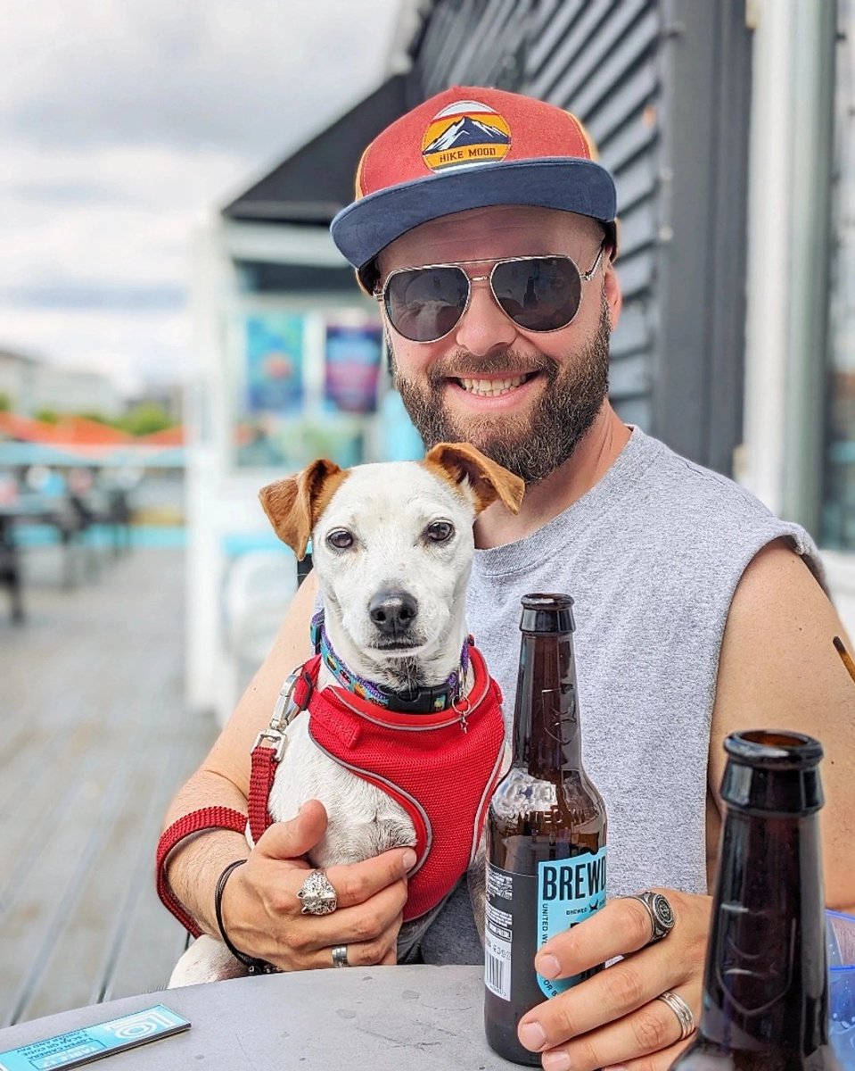 DanTyP83's tweet photo. Perfect Saturday
#jackrussells #jackrussellfeatures #jackrussellworld #jackrusselllove #gaydogdad #gaydogdaddy #dogdaddy #dogcuddles #gay #furbaby #mygirl #dogs #puppylove #guyswithdogs #gayguyswithdogs #gayguyswithbeards #beardedguys #city #citybreak #saturday https://t.co/xMdSfZB34r