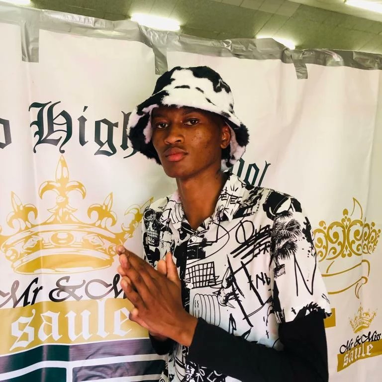 Santigo wayy tweet media
