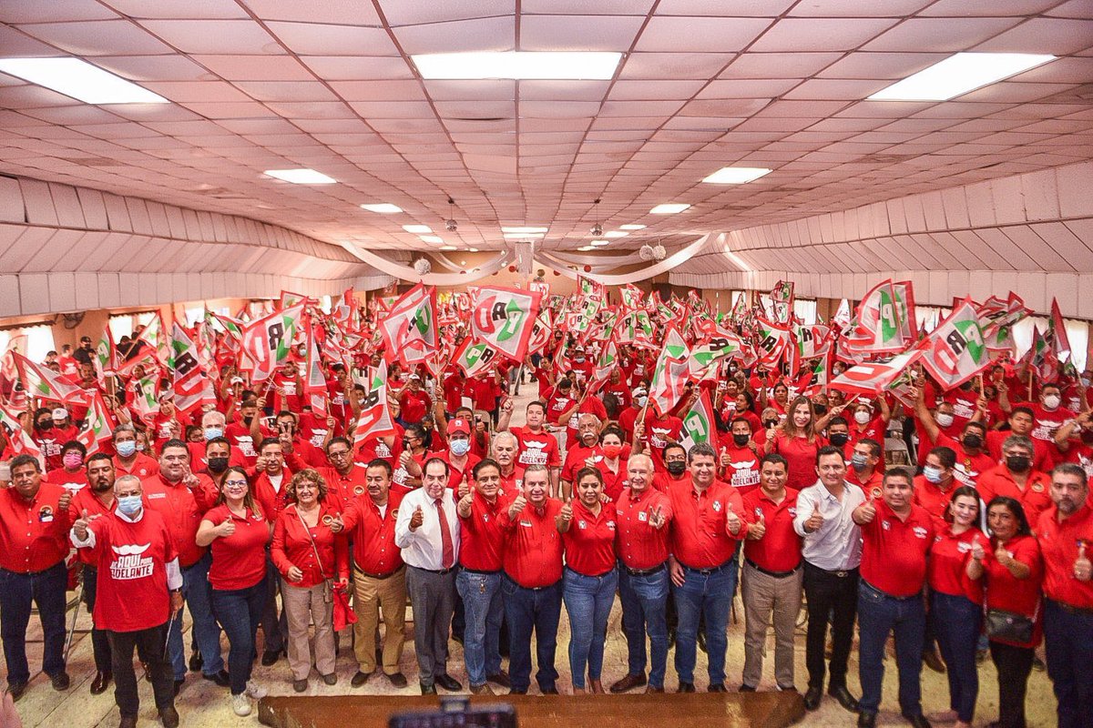 edgarmelhem's tweet photo. ¡Cerramos un excelente sábado! #Matamoros es grande gracias a la raza priísta que jala con fuerza. 🔴 En las buenas y en las malas, en el PRI: ¡Vamos juntos y ganamos juntos! Todos a votar por el PRI. #DeAquíParaAdelante https://t.co/X2fNflKwfL