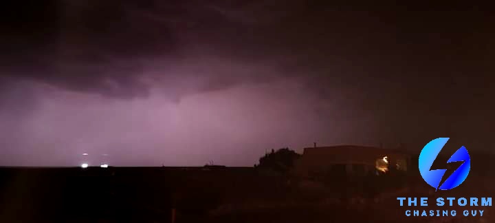 JonTheStormGuy's tweet photo. That moment I caught a funnel cloud to my North and a Tornado to my south and my first tornado of the season... a EF0 over empty areas near downtown Grainfield Kansas at 1:40 am Cst.. on 4/23/22
#kswx #Weather #wxtwitter #Tornado #tornadoally #scarymoments #kansastwister https://t.co/y6lGwJDCGK